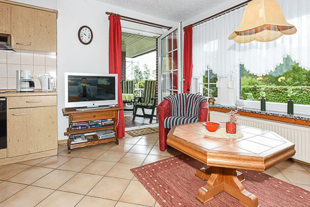 Ferienwohnung I - Wohnzimmer mit integriertem Küchenbereich