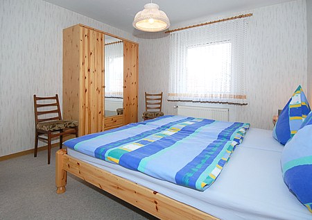 Ferienwohnung V - Schlafzimmer