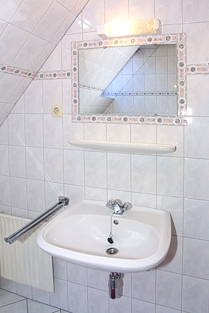 Ferienwohnung „Fichte“ - Badezimmer