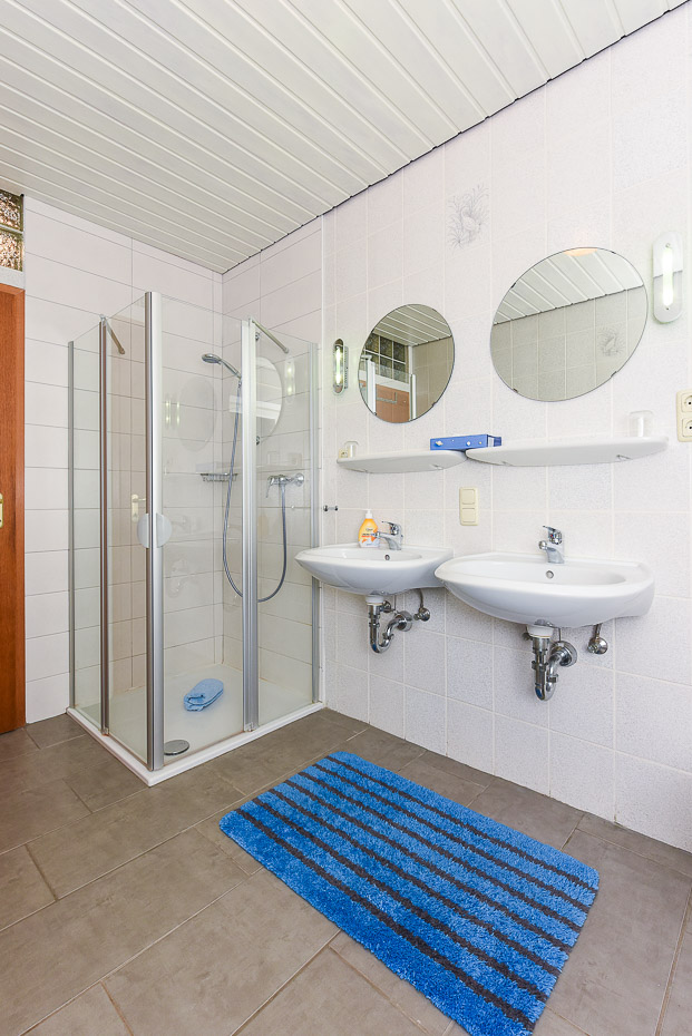 Ferienwohnung „Lerche“ - Badezimmer