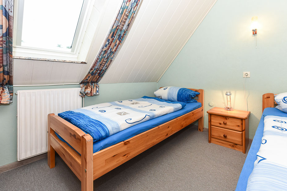 Ferienwohnung „Tanne“ - Schlafzimmer 2/Kinderzimmer