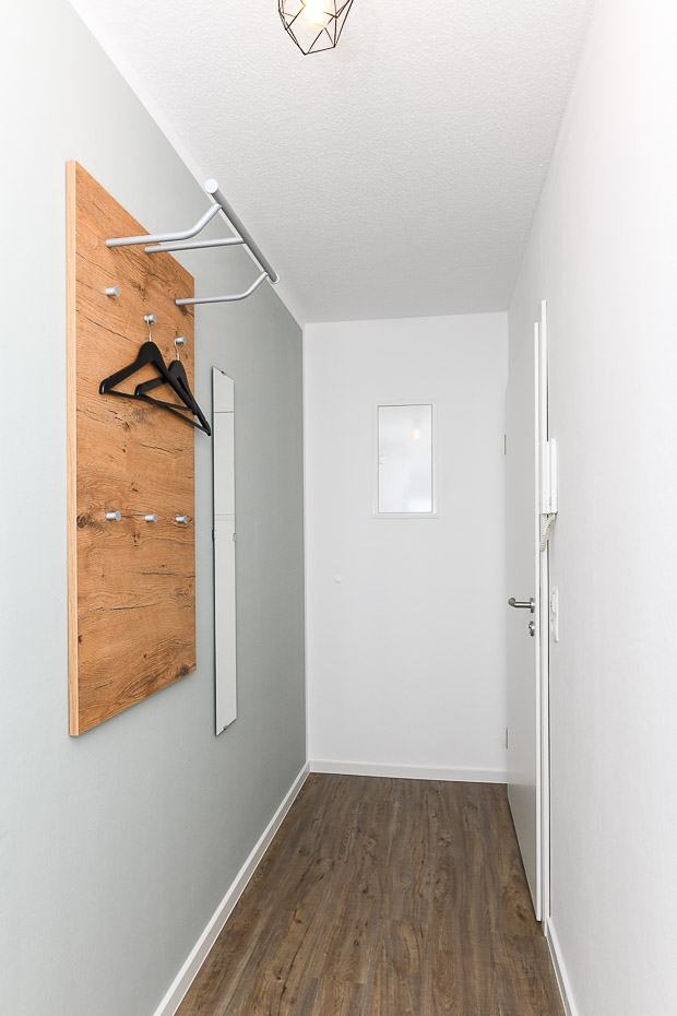 Ferienwohnung „Auszeit“ - Wohnzimmer mit integriertem Küchenbereich