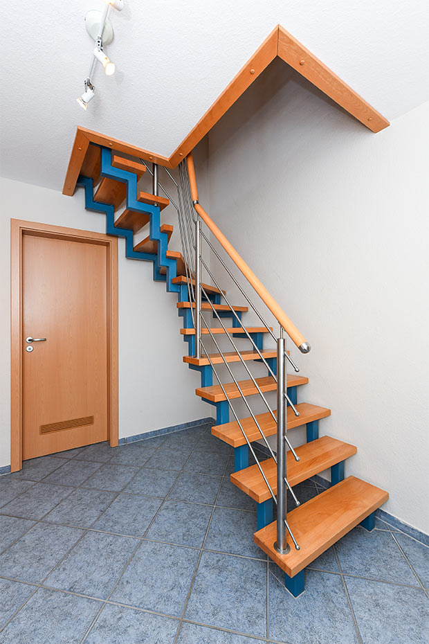 Ferienwohnung „Grafthof“ - Flur mit Treppe