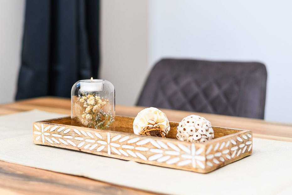 Ferienwohnung „Leege Groden“ - Wohnzimmer mit integriertem Küchenbereich