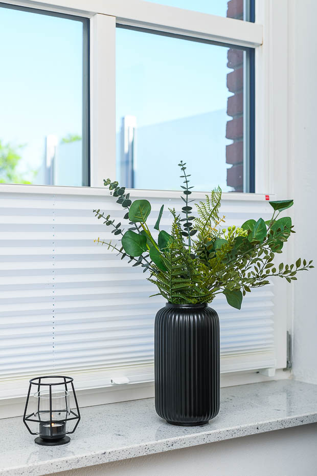 Ferienwohnung „Marschland“ - Wohnzimmer mit integriertem Küchenbereich