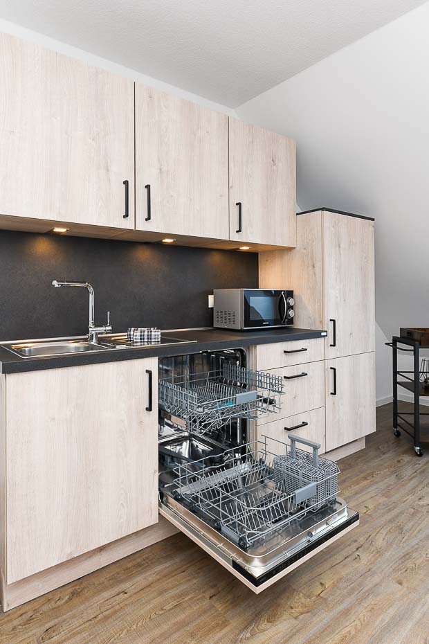 Ferienwohnung „Upkammer“ - Wohnzimmer mit integriertem Küchenbereich