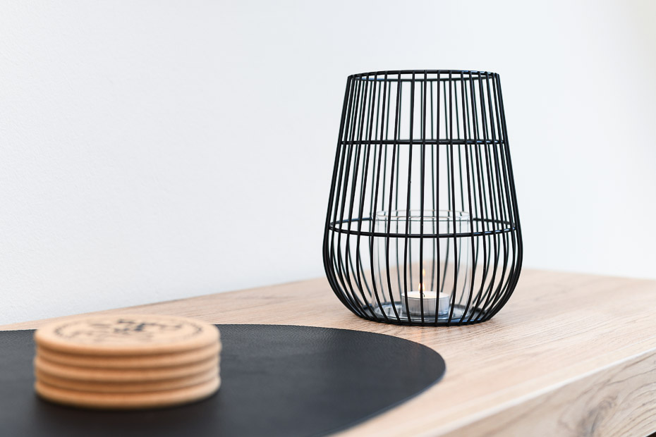 Ferienwohnung „Weitsicht“ - Wohnzimmer mit integriertem Küchenbereich