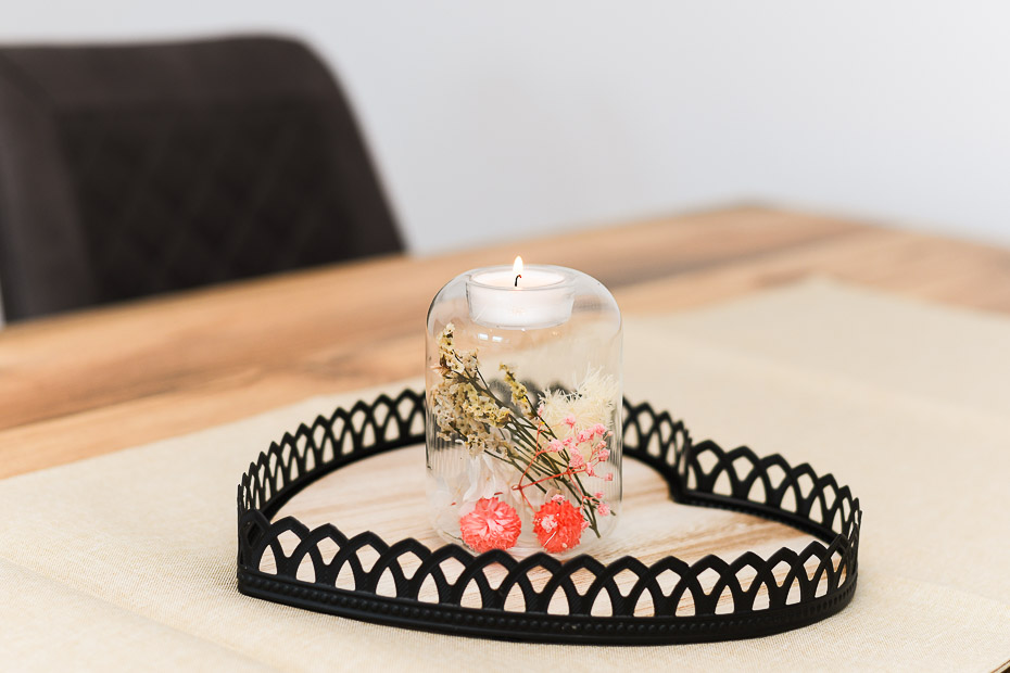 Ferienwohnung „Weitsicht“ - Wohnzimmer mit integriertem Küchenbereich