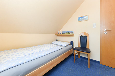 Ferienwohnung „Hafenmelodie“ - Schlafzimmer 2/Kinderzimmer