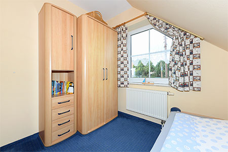 Ferienwohnung „Hafenmelodie“ - Schlafzimmer 2/Kinderzimmer