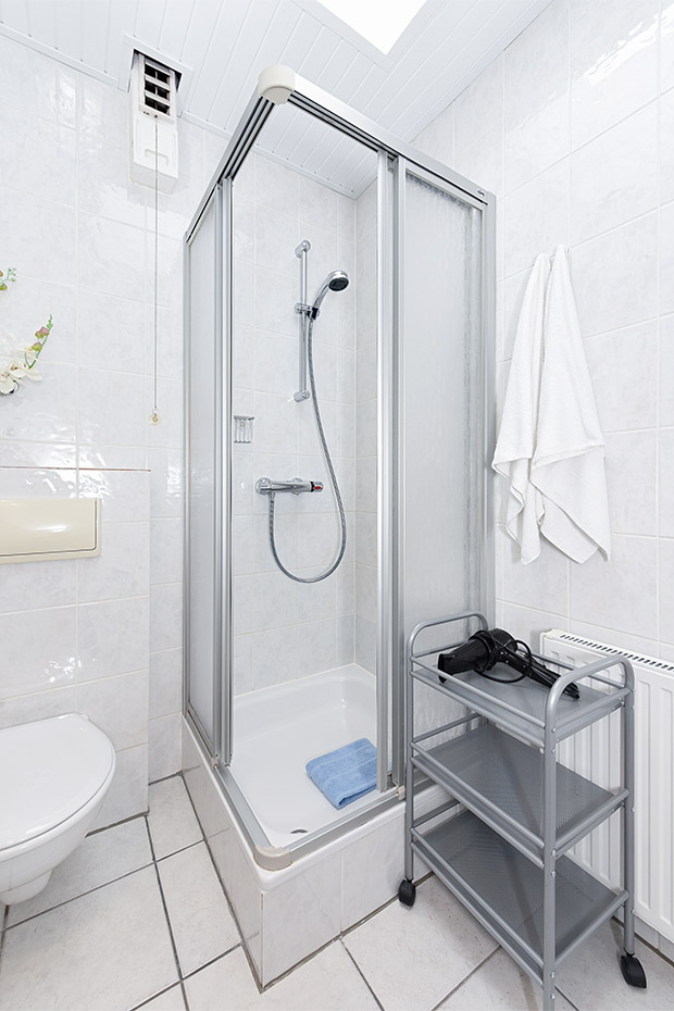 Ferienhaus „Jupiter“ - Badezimmer
