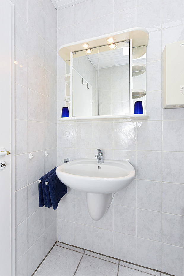 Ferienhaus „Jupiter“ - Badezimmer