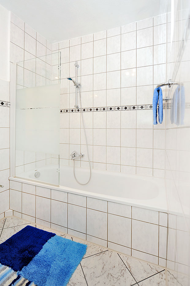Ferienwohnung „Harms“ - Badezimmer