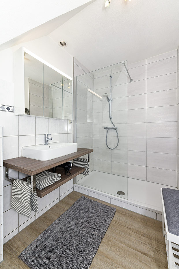 Ferienwohnung „Harms“ - Badezimmer