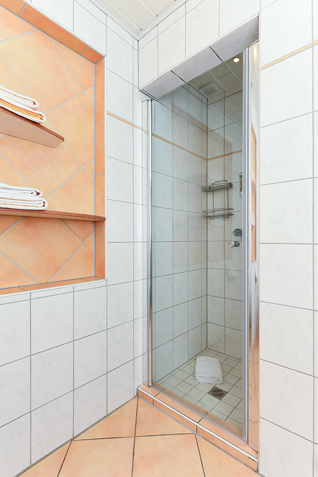 Ferienwohnung „Granat“ - Badezimmer