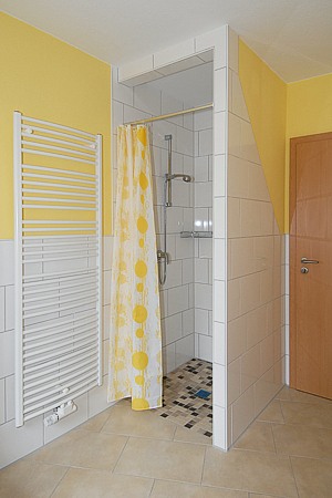 Ferienwohnung „Kegelrobbe“ - Badezimmer