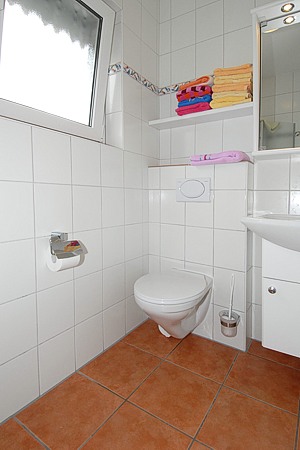 Ferienhaus „Schwalbennest“ - Badezimmer