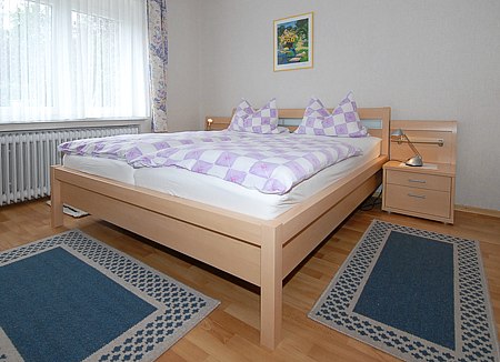 Ferienhaus „Schwalbennest“ - Schlafzimmer 1