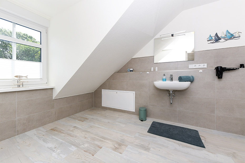 Ferienwohnung „Hühnerstall“ - Badezimmer im Obergeschoss