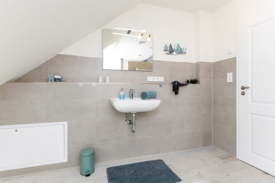 Ferienwohnung „Hühnerstall“ - Badezimmer im Obergeschoss