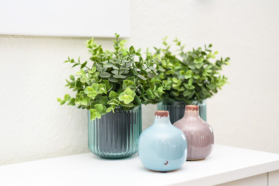 Ferienwohnung „Hühnerstall“ - Wohnzimmer mit Essplatz und integrierter Küche