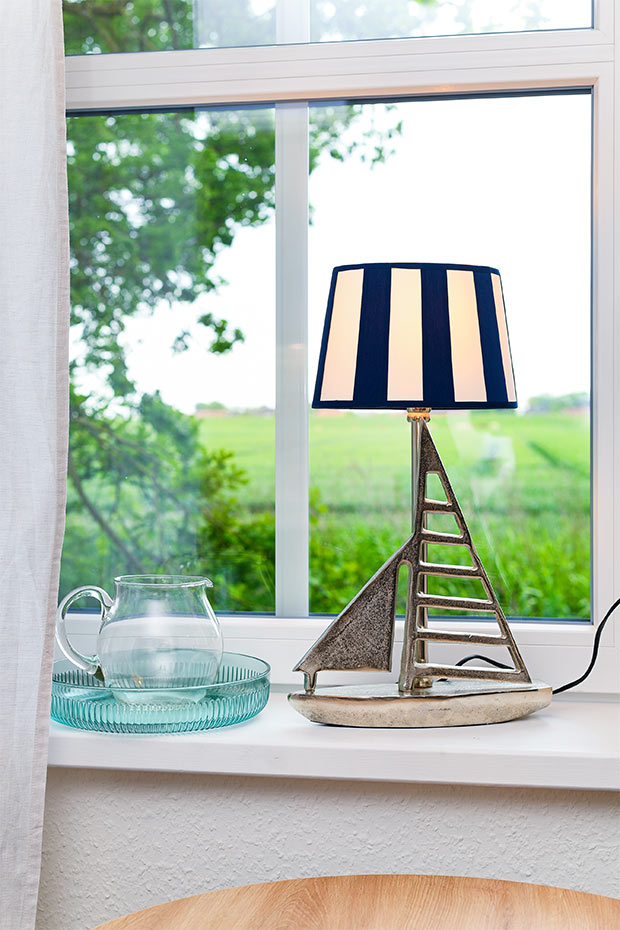 Ferienwohnung „Hühnerstall“ - Wohnzimmer mit Essplatz und integrierter Küche