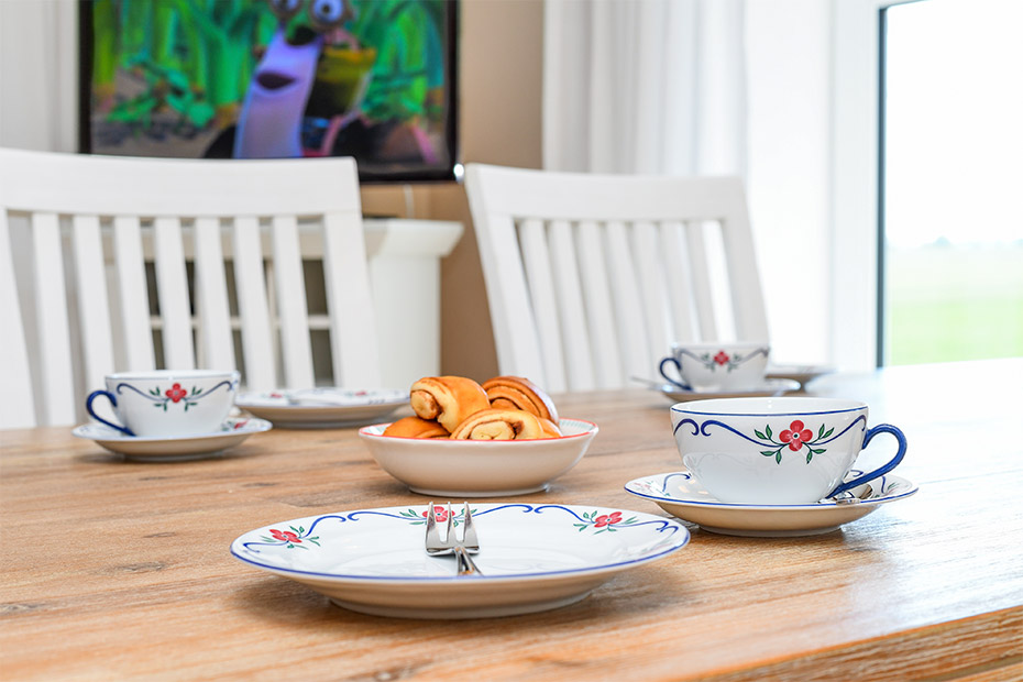 Ferienwohnung „Ost“ - Wohnzimmer mit integriertem Küchenbereich