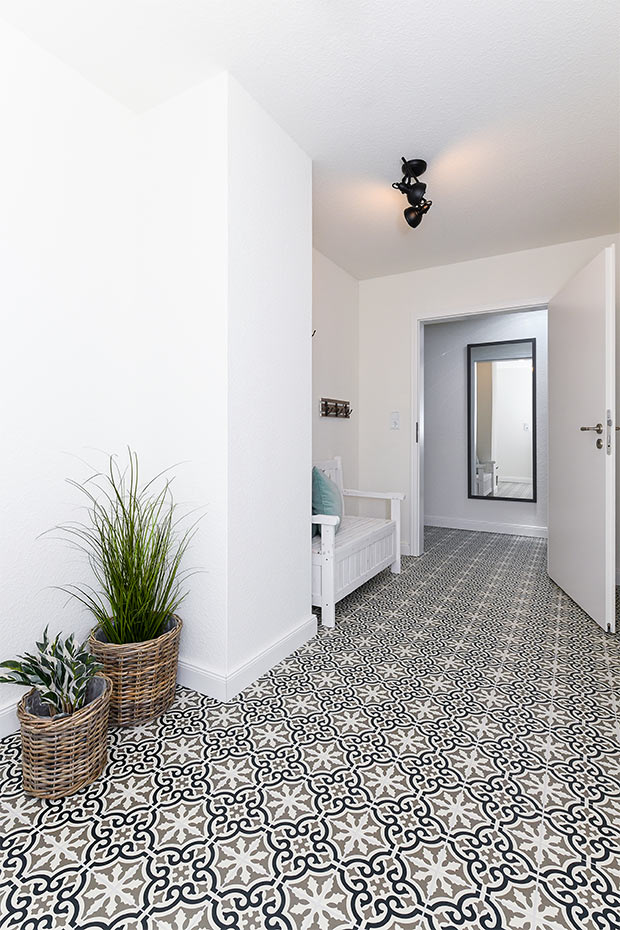 Ferienwohnung „Taubenschlag“ - Treppenaufgang und Flur