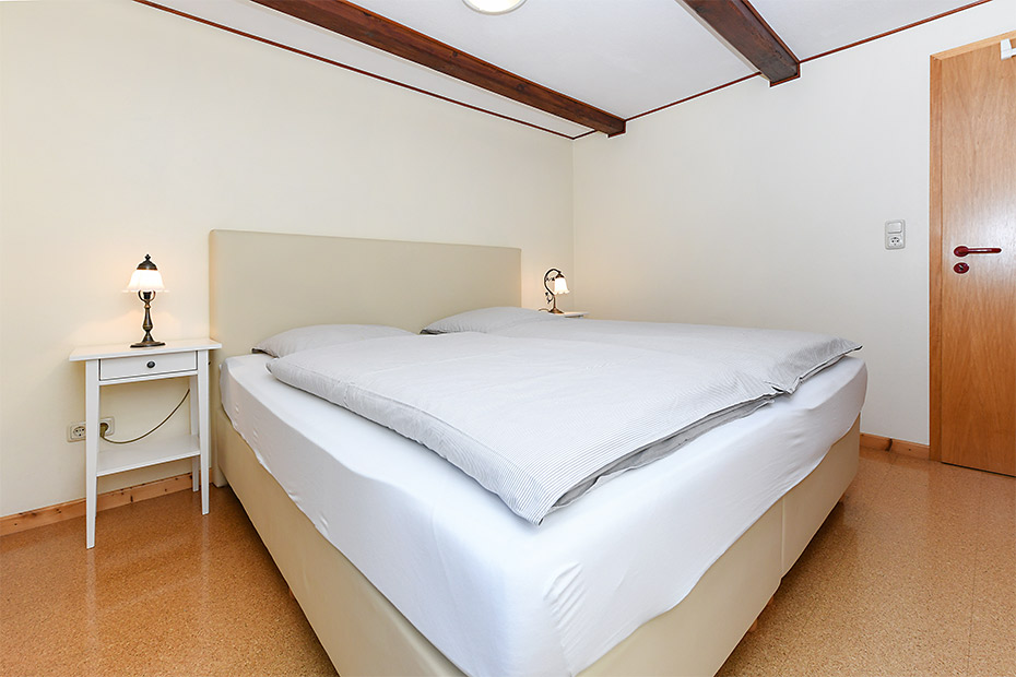 Ferienwohnung „West“ - Schlafzimmer 1