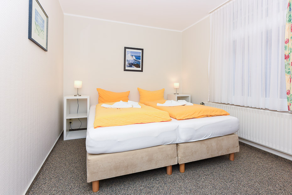 Ferienwohnung „Rahe“ - Schlafzimmer 1