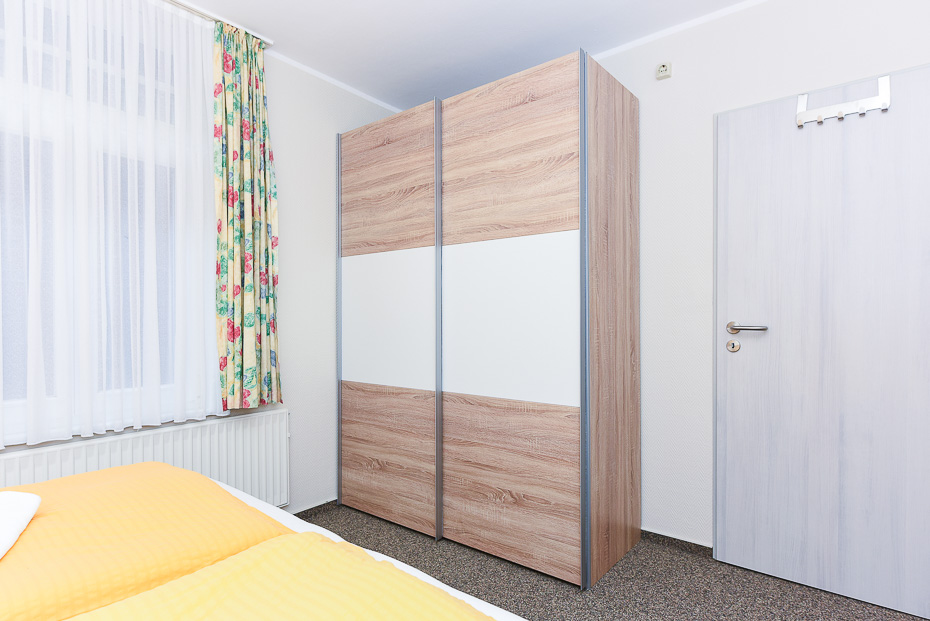 Ferienwohnung „Rahe“ - Schlafzimmer 1