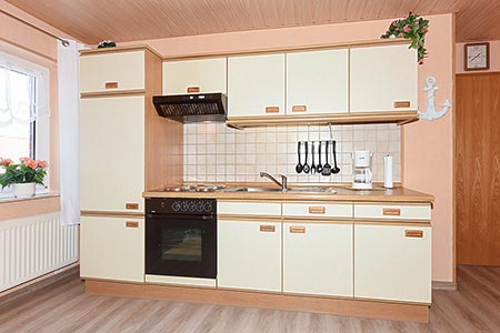 Ferienwohnung 2 - Wohnzimmer mit integriertem Küchenbereich