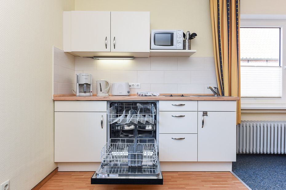 Ferienwohnung „Albatros“ - Wohnzimmer mit integriertem Küchenbereich