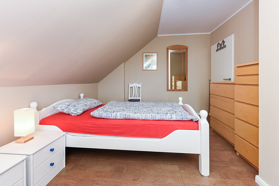 Ferienwohnung „Haus Heimathafen“ - Schlafzimmer 2/Kinderzimmer