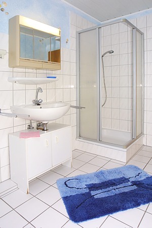 Ferienwohnung 2 - Badezimmer