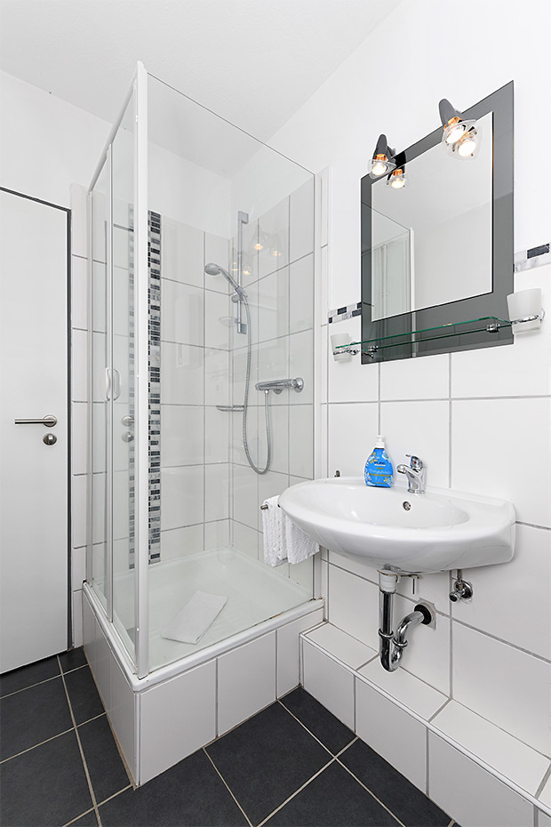 Ferienwohnung 12 - Badezimmer