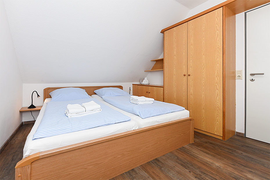 Ferienwohnung 12 - Schlafzimmer