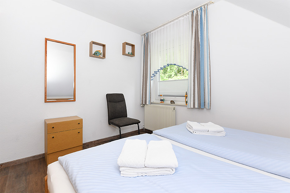 Ferienwohnung 12 - Schlafzimmer