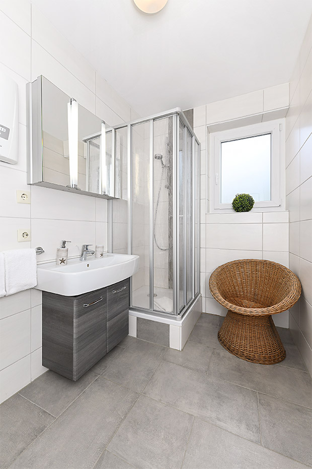Ferienwohnung 13 - Badezimmer