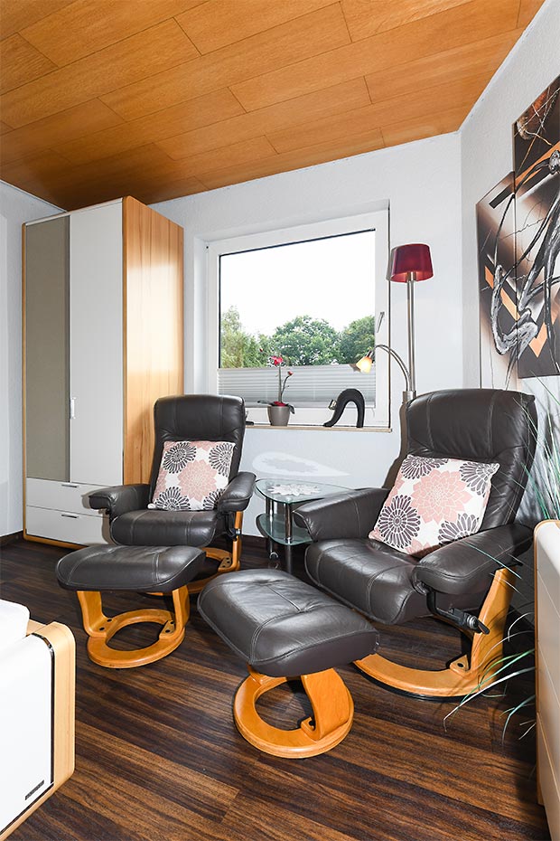 Apartment 02 - Wohn- und Schlafraum mit integriertem Küchenbereich