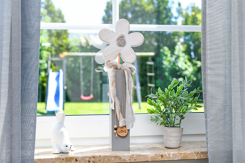 Ferienwohnung „Hauptdeck“ - Wohnzimmer mit integriertem Küchenbereich