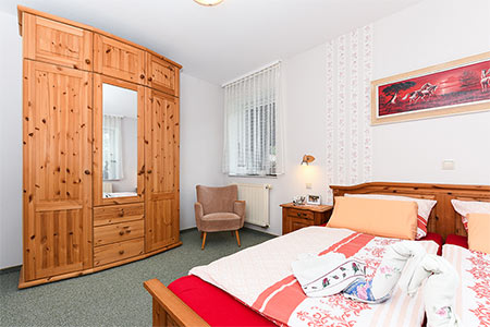 Ferienwohnung <span style='display:none'> </span> - Schlafzimmer