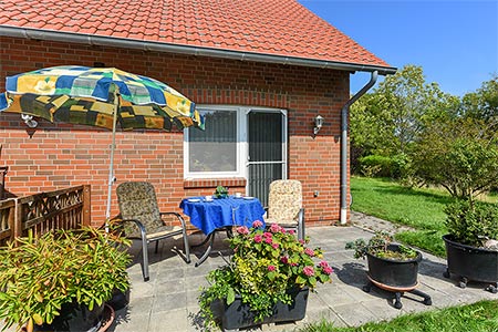 Ferienwohnung <span style='display:none'> </span> - Terrasse der Ferienwohnung auf der Süd-Seite