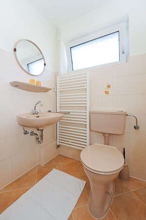 Ferienwohnung 2 - Badezimmer