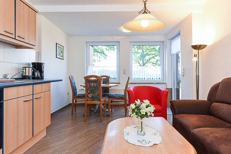 Ferienwohnung 2 - Wohnraum mit integrierter Küche