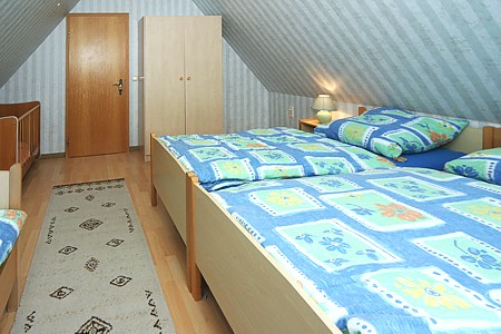 Ferienwohnung 4 - Schlafzimmer 1