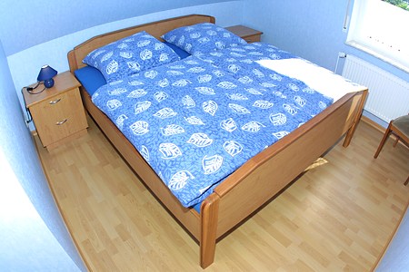 Ferienwohnung 5 - Schlafzimmer 1