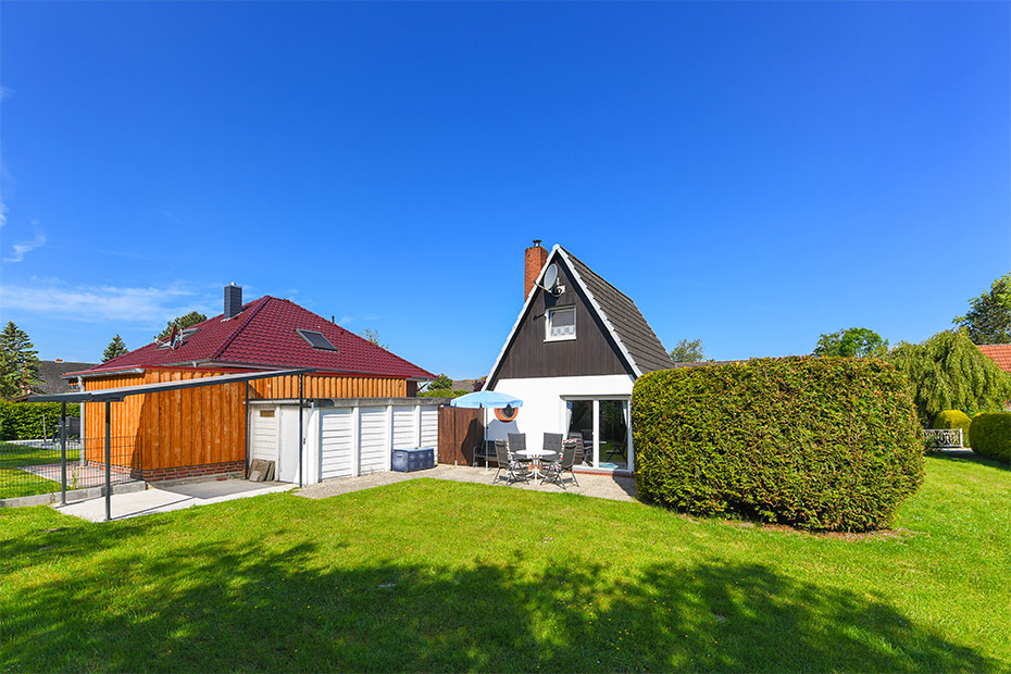 Ferienhaus „Kummweer“ - Garten und Terrasse