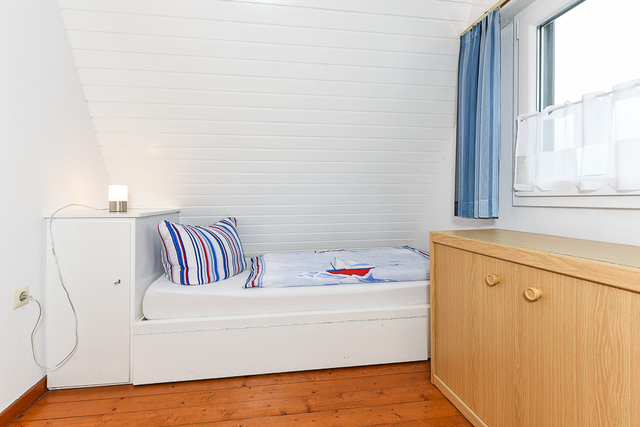 Ferienhaus „Kummweer“ - Schlafzimmer 2/Kinderzimmer