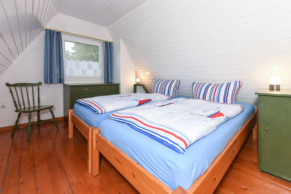 Ferienhaus „Kummweer“ - Schlafzimmer 1